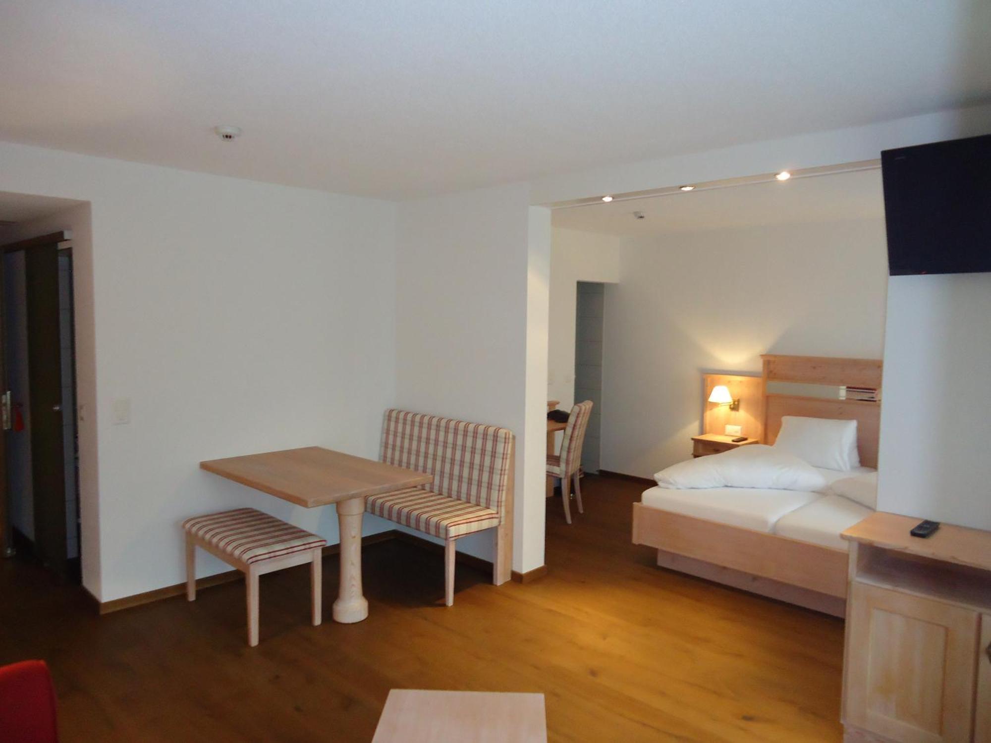 Hotel Quellenhof Leukerbad Εξωτερικό φωτογραφία
