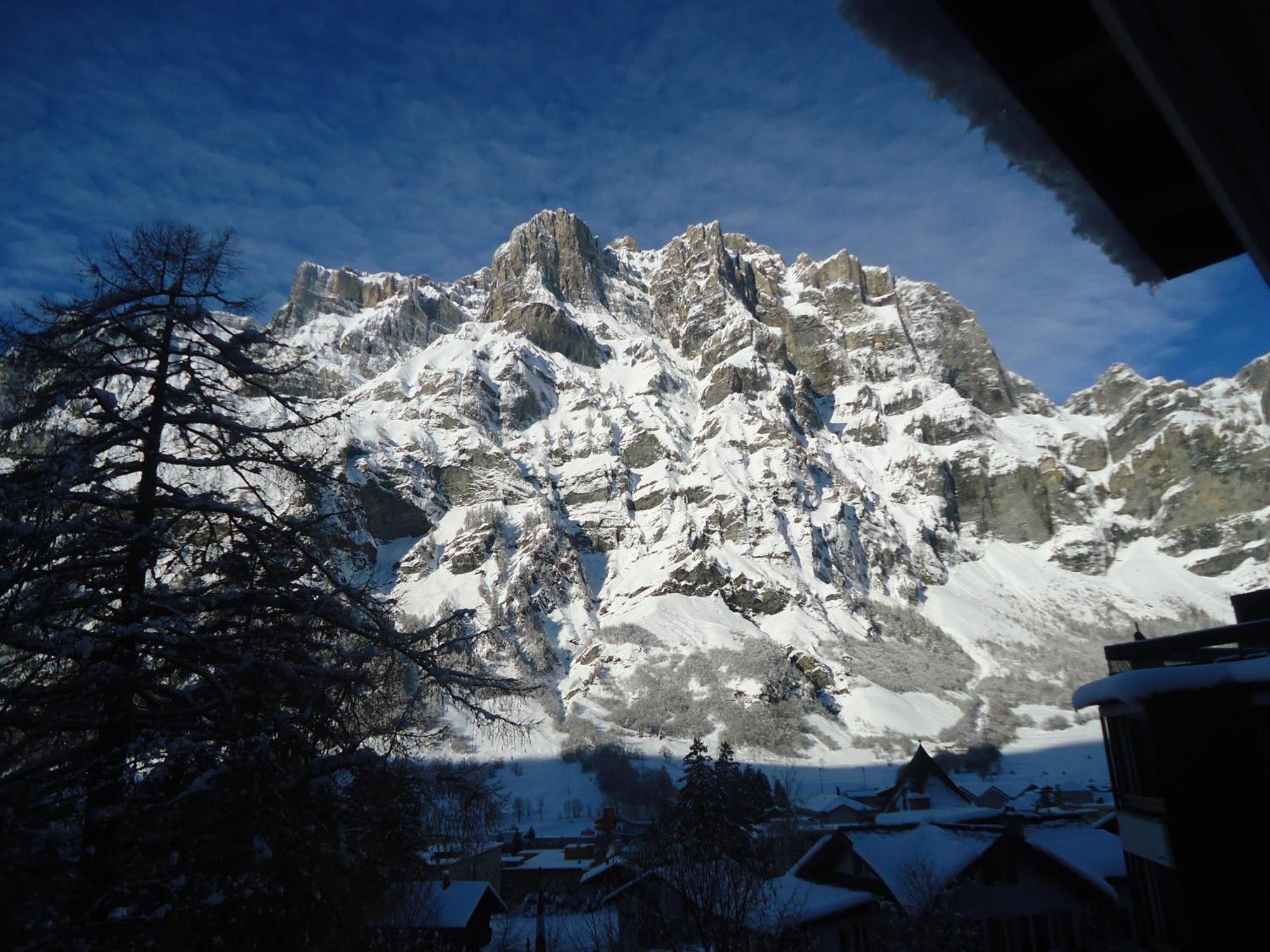 Hotel Quellenhof Leukerbad Εξωτερικό φωτογραφία